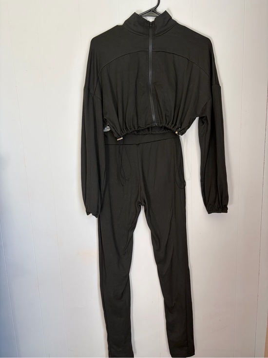 Micas Tops - Black Womens leggings with Cropped Zip Jacket